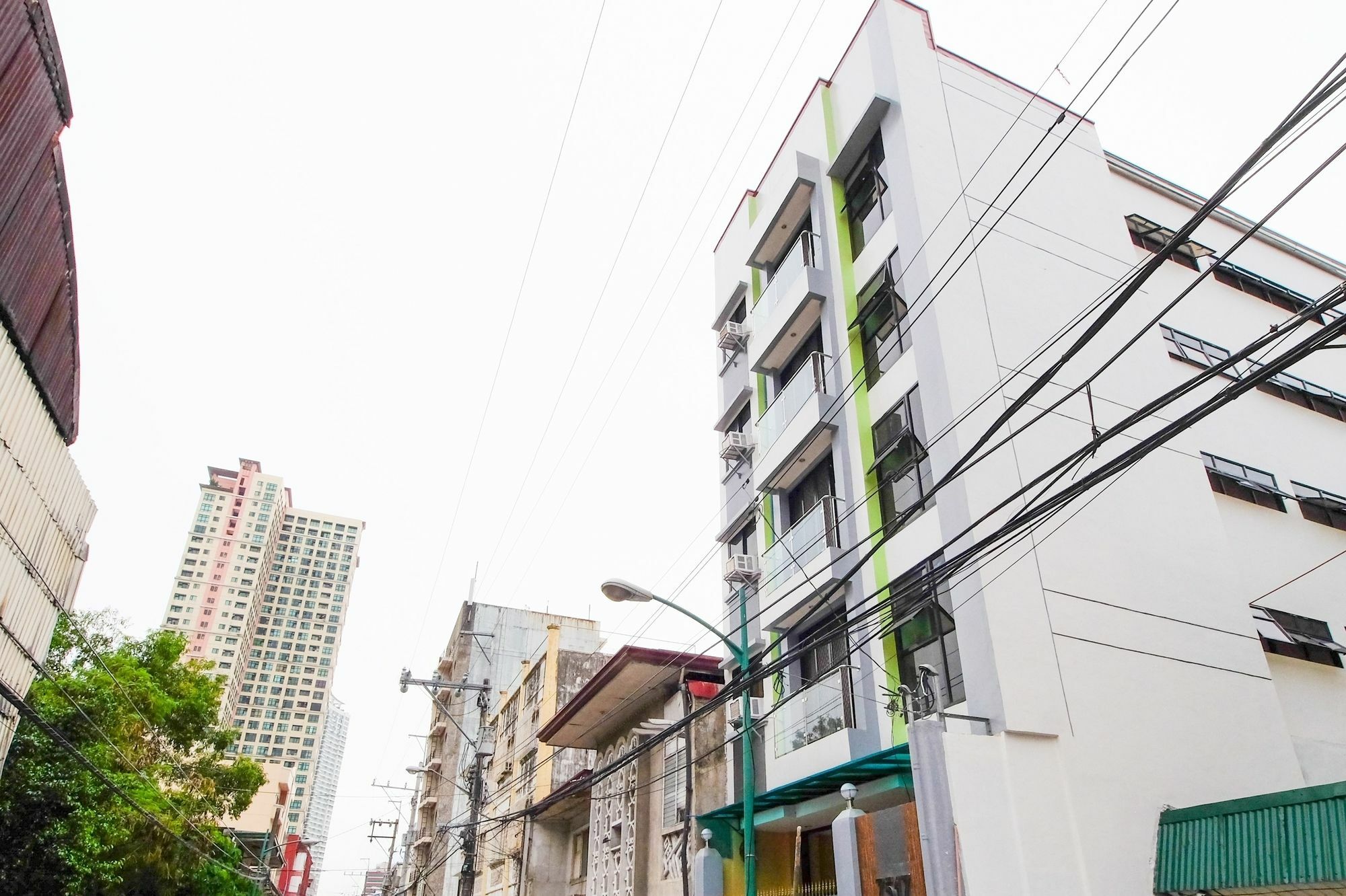 Zen Rooms Time Travellers Makati Makati City Exterior photo