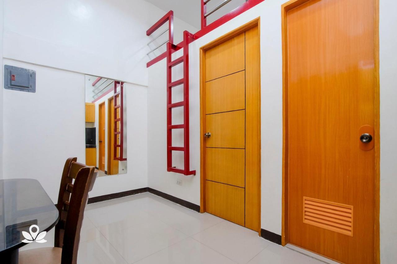 Zen Rooms Time Travellers Makati Makati City Exterior photo