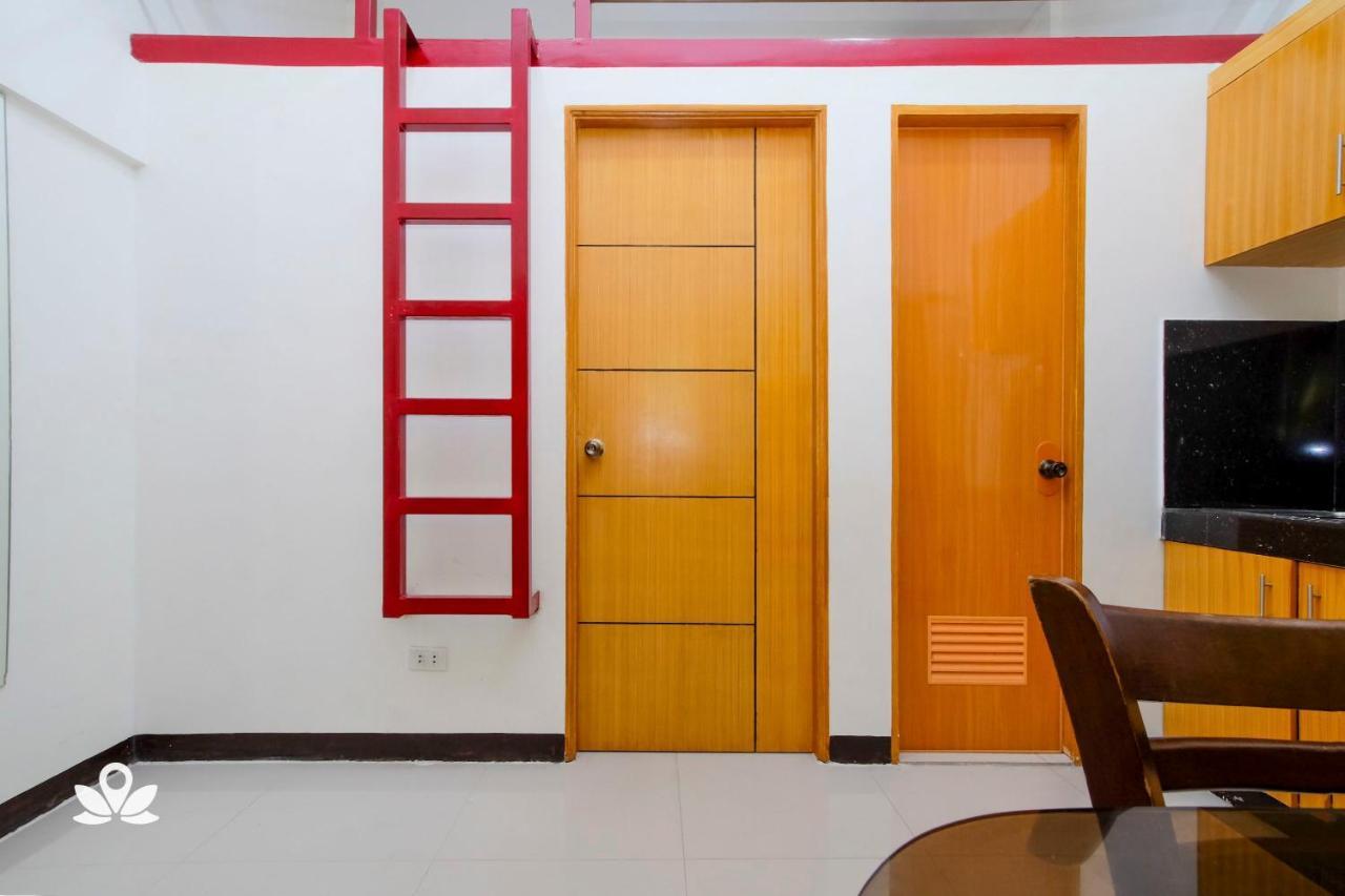 Zen Rooms Time Travellers Makati Makati City Exterior photo